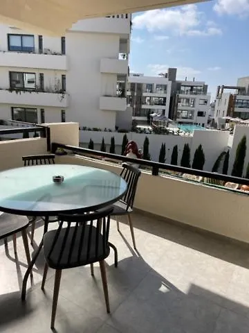 1st Class, Pool View, Apartment, Apartmán *