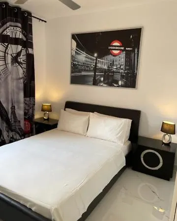 1st Class, Pool View, Apartment, Апартаменты Пафос