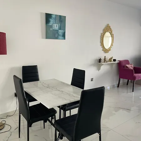 1st Class, Pool View, Apartment,