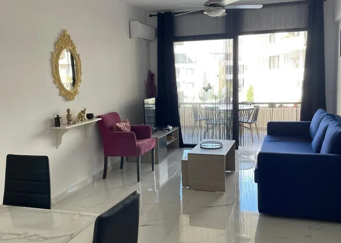 1st Class, Pool View, Apartment, *